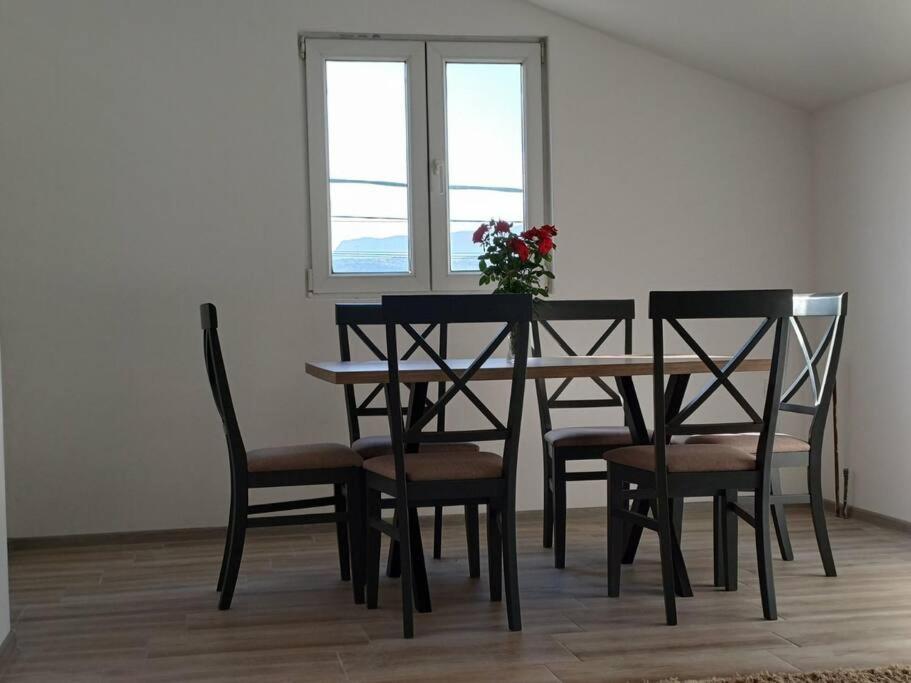 波德戈里察Cozy, Fully Equipped, Free Parking&Wifi, Quiet, 2Bd公寓 外观 照片